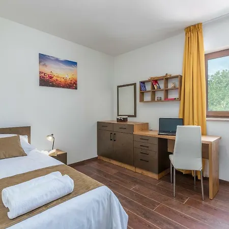 Sa-ra Apartamento Brtonigla